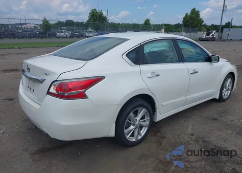2015 Nissan Altima 2.5 Sv z USA, uszkodzony, nr VIN 1N4AL3AP1FC166730